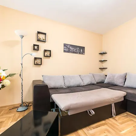 Downtown аpartment With Free Parking 바르나