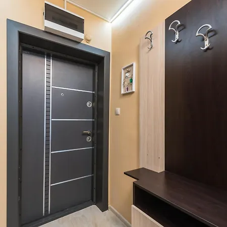 Downtown аpartment With Free Parking 바르나