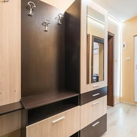Downtown аpartment With Free Parking * 바르나