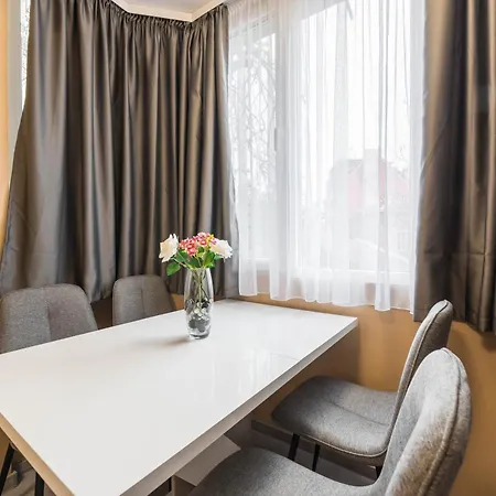 Downtown аpartment With Free Parking Warna