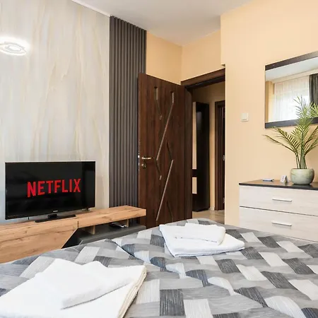 Downtown аpartment With Free Parking *