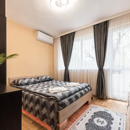 Downtown аpartment With Free Parking Appartement Varna