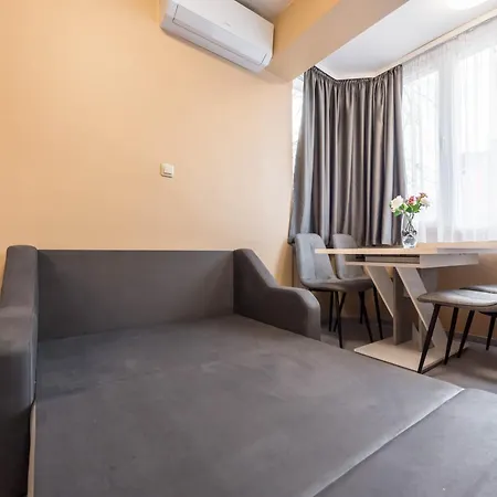 Downtown аpartment With Free Parking