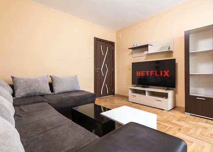 Downtown аpartment With Free Parking * וארנה