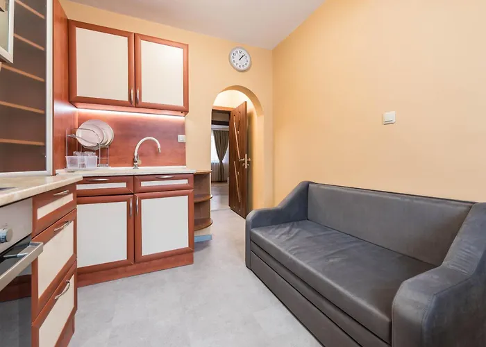 Downtown аpartment With Free Parking דירה *